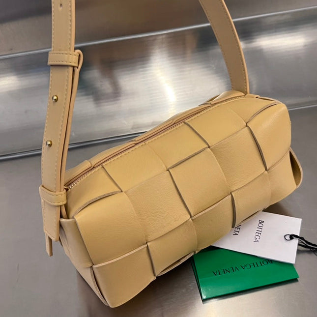 BRICK CASSETTE 28 IN HARVEST GOLD CALFSKIN
