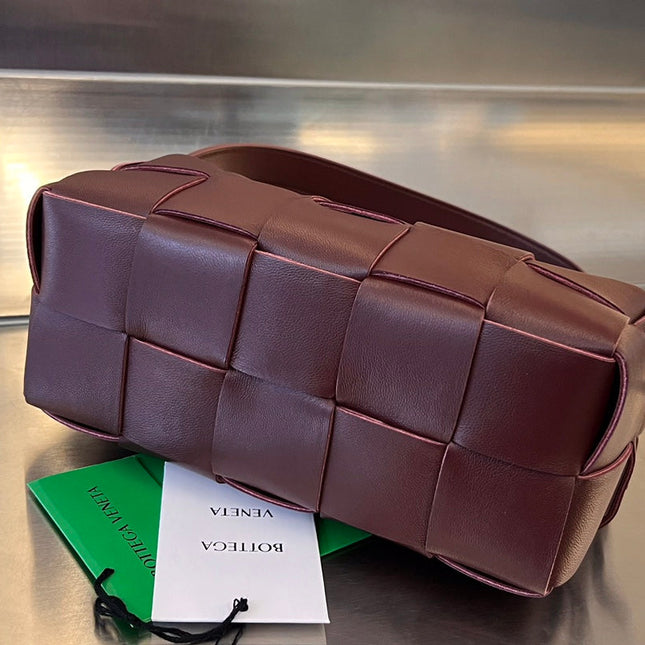BRICK CASSETTE 28 IN WINE RED CALFSKIN