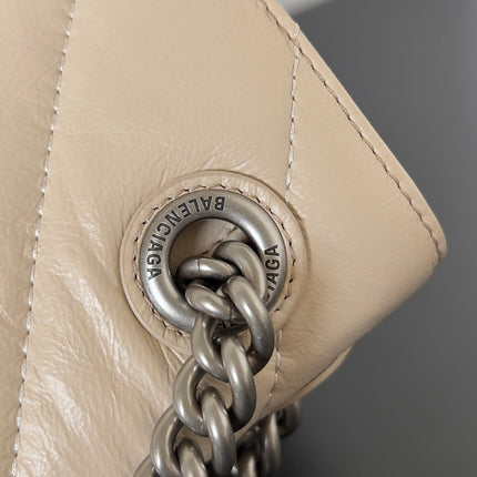 CRUSH CHAINED BAG 25 IN BEIGE QUILTED LAMBSKIN SILVER HARDWARE