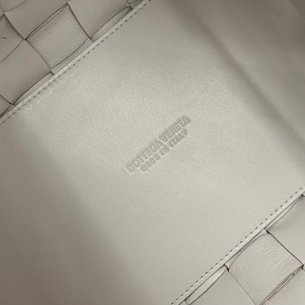 MEDIUM 28 CASSETTE WHITE LAMBSKIN