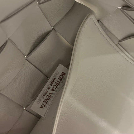 MEDIUM 28 CASSETTE WHITE LAMBSKIN