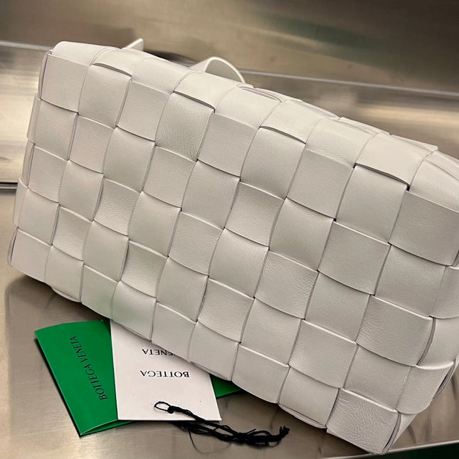 MEDIUM 28 CASSETTE WHITE LAMBSKIN