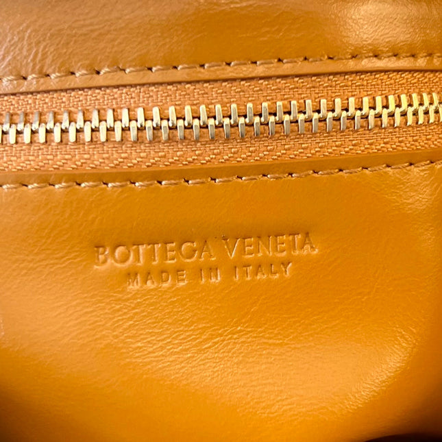 MINI CASSETTE 19 IN SANDSTONE ORANGE SOFT LAMBSKIN