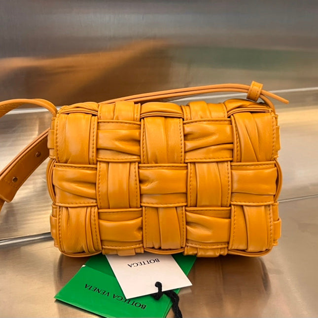 MINI CASSETTE 19 IN SANDSTONE ORANGE SOFT LAMBSKIN