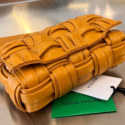 MINI CASSETTE 19 IN SANDSTONE ORANGE SOFT LAMBSKIN
