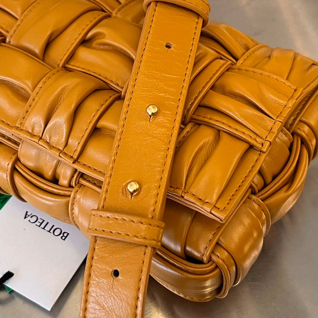 MINI CASSETTE 19 IN SANDSTONE ORANGE SOFT LAMBSKIN