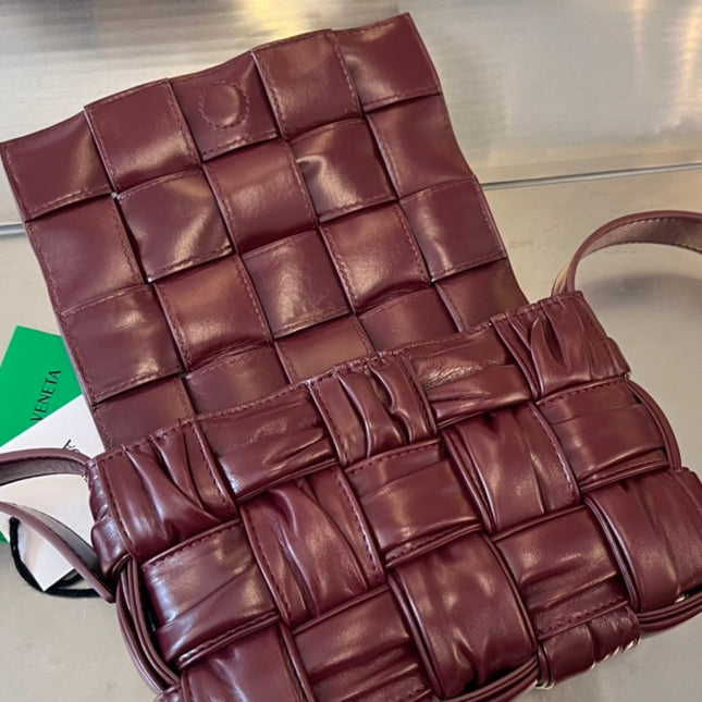 MINI CASSETTE 19 IN WINE RED SOFT LAMBSKIN