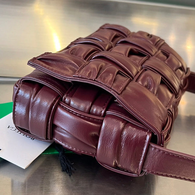 MINI CASSETTE 19 IN WINE RED SOFT LAMBSKIN