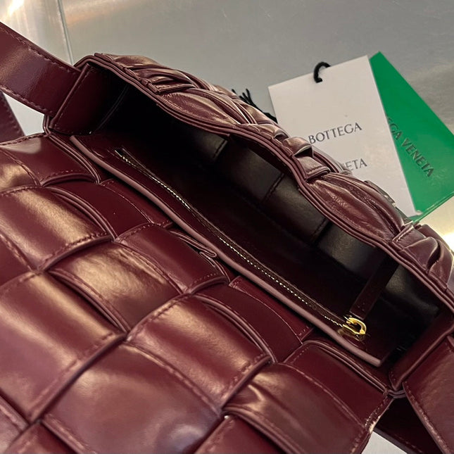 MINI CASSETTE 19 IN WINE RED SOFT LAMBSKIN