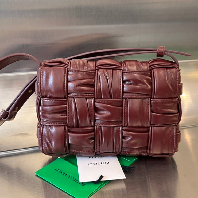 MINI CASSETTE 19 IN WINE RED SOFT LAMBSKIN