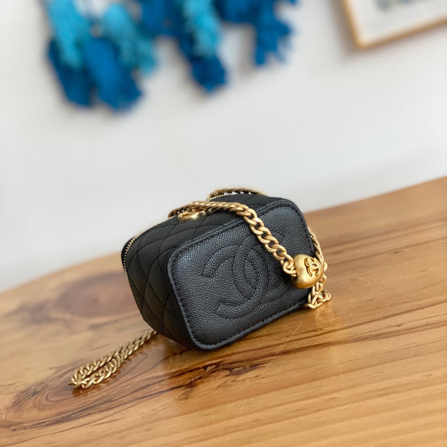 CC MINI 10 VANITY IN BLACK CALFSKIN GOLD HARDWARE