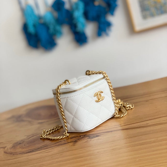 CC MINI 10 VANITY IN WHITE CALFSKIN GOLD HARDWARE