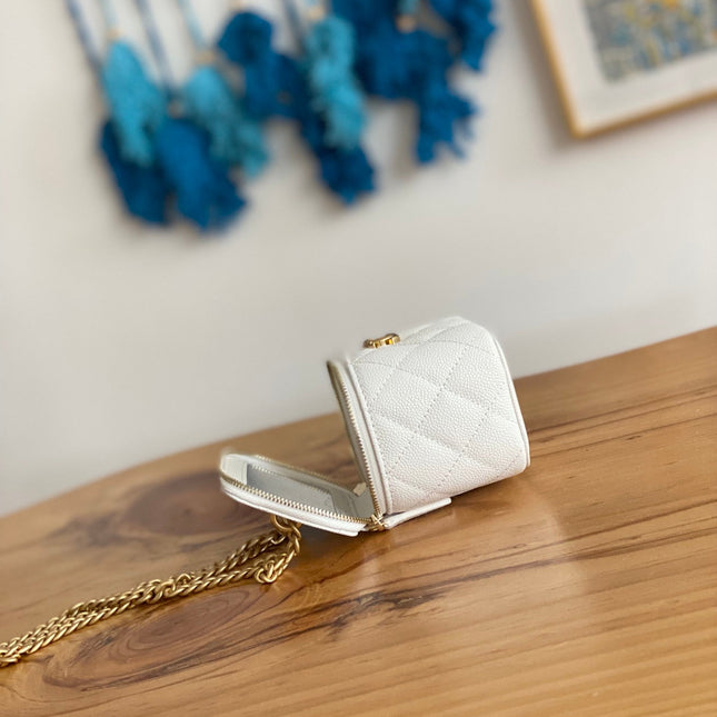 CC MINI 10 VANITY IN WHITE CALFSKIN GOLD HARDWARE