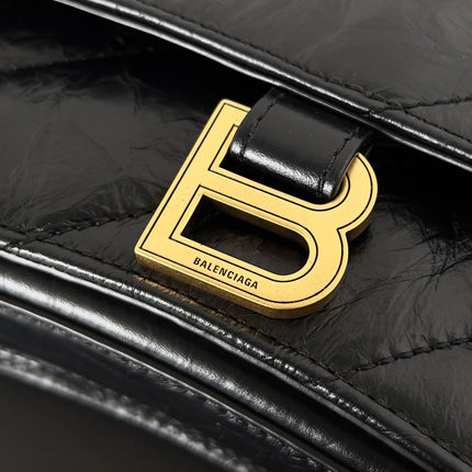 CRUSH CHAINED BAG 22 IN BLACK QUILTED CRUSHED CALFSKIN GOLD HARDWARE