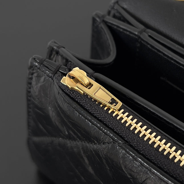 CRUSH CHAINED BAG 22 IN BLACK QUILTED CRUSHED CALFSKIN GOLD HARDWARE