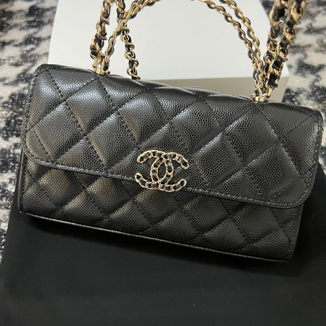 CC KELLY 18 BAG IN BLACK CALFSKIN WITH GOLD HARDWARE