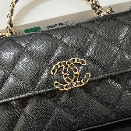 CC KELLY 18 BAG IN BLACK CALFSKIN WITH GOLD HARDWARE