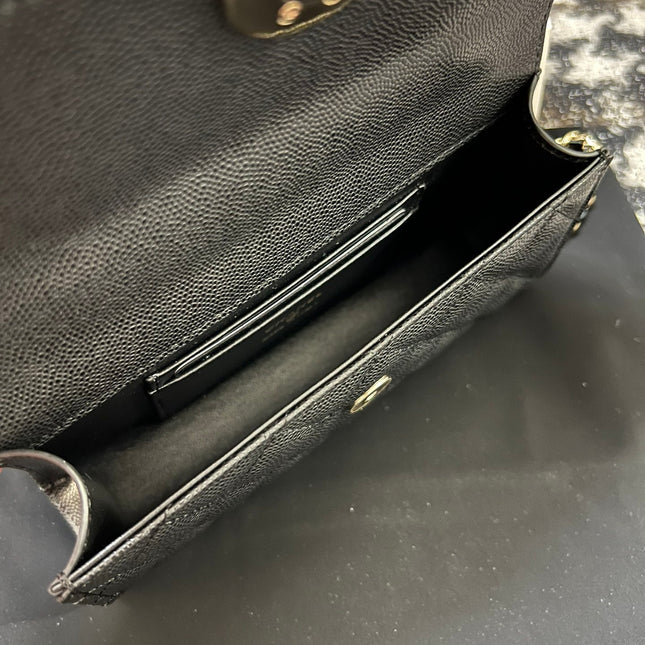CC KELLY 18 BAG IN BLACK CALFSKIN WITH GOLD HARDWARE