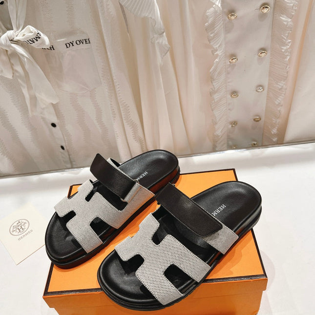 CHYPRE SANDAL BLACK LAMBSKIN AND SILVER DENIM