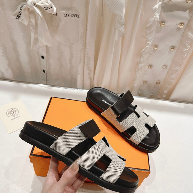 CHYPRE SANDAL BLACK LAMBSKIN AND SILVER DENIM