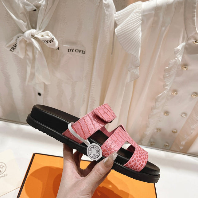 CHYPRE SANDAL BLACK AND BRIGHT PINK LAMBSKIN