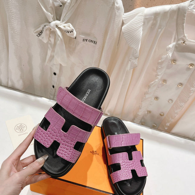 CHYPRE SANDAL BLACK AND LAVENDER LAMBSKIN