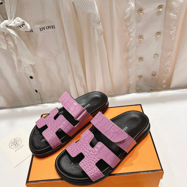 CHYPRE SANDAL BLACK AND LAVENDER LAMBSKIN