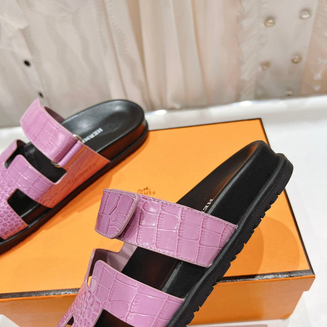 CHYPRE SANDAL BLACK AND LAVENDER LAMBSKIN