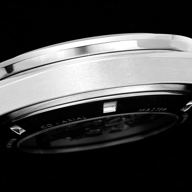 SPEEDMASTER MOONWATCH PROFESSIONAL 42 MM SILVER CASE ON BLACK LEATHER STRAP