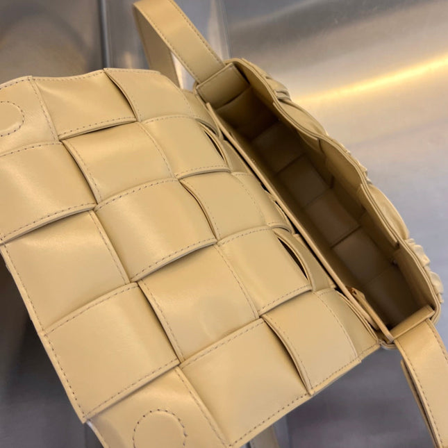 CASSETTE 28 IN BLOND BEIGE SOFT LAMBSKIN