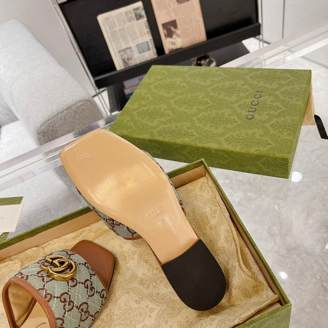 GG EXCLUSIVE SLIDE SANDAL CARAMEL AND GRAY FABRIC
