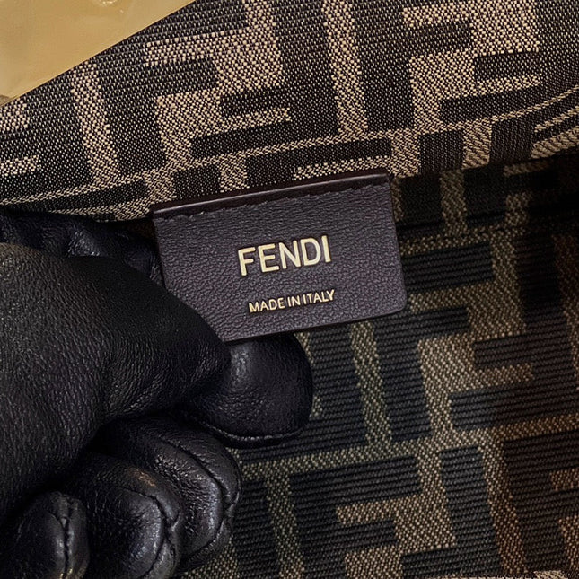 FENDI FIRST MEDIUM 26 BAG IN CHOCOLATE BROWN CALFSKIN WITH GOLD HARDWARE