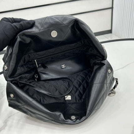 CC LARGE 42 HANDBAG IN BLACK CALFSKIN SILVER HARDWARE
