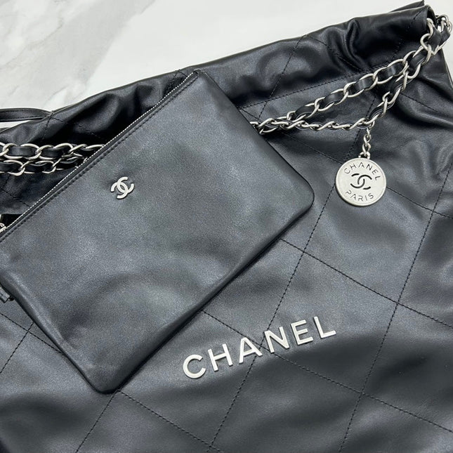 CC LARGE 42 HANDBAG IN BLACK CALFSKIN SILVER HARDWARE