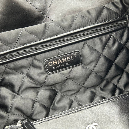 CC LARGE 42 HANDBAG IN BLACK CALFSKIN SILVER HARDWARE