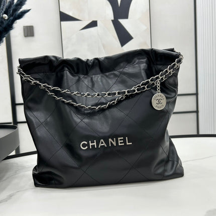CC LARGE 42 HANDBAG IN BLACK CALFSKIN SILVER HARDWARE