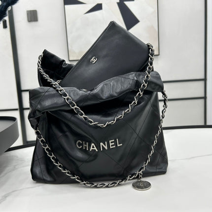 CC MEDIUM 37 HANDBAG IN BLACK CALFSKIN SILVER HARDWARE
