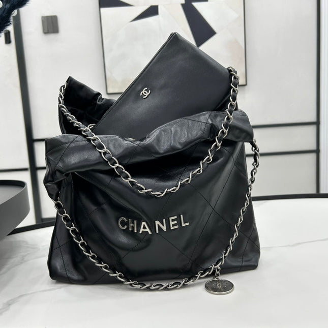 CC MEDIUM 37 HANDBAG IN BLACK CALFSKIN SILVER HARDWARE