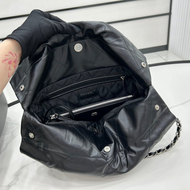 CC MEDIUM 37 HANDBAG IN BLACK CALFSKIN SILVER HARDWARE