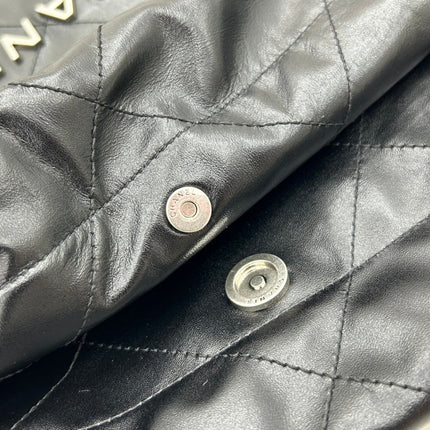 CC MEDIUM 37 HANDBAG IN BLACK CALFSKIN SILVER HARDWARE