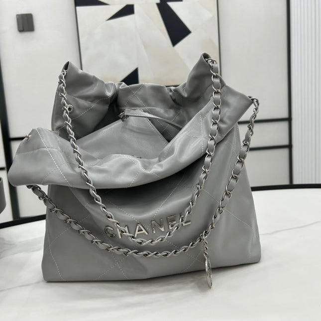 CC MEDIUM 37 HANDBAG IN GREY CALFSKIN SILVER HARDWARE