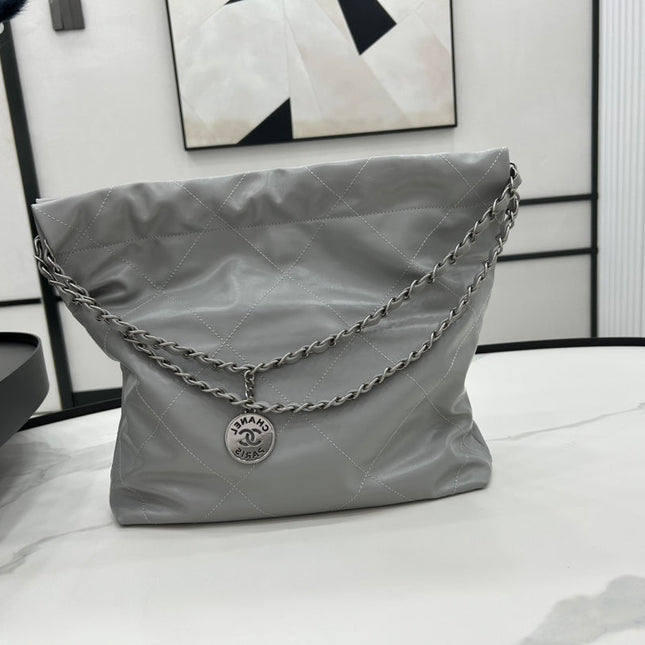 CC MEDIUM 37 HANDBAG IN GREY CALFSKIN SILVER HARDWARE