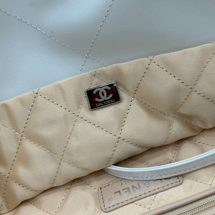 CC LARGE 42 HANDBAG IN WHITE CALFSKIN SILVER HARDWARE