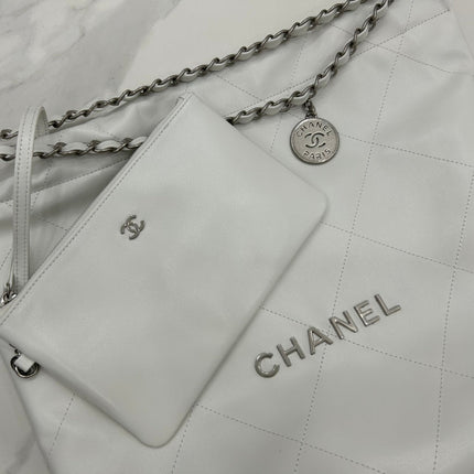 CC LARGE 42 HANDBAG IN WHITE CALFSKIN SILVER HARDWARE