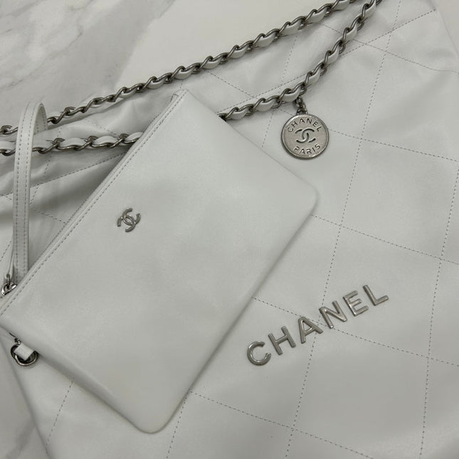 CC LARGE 42 HANDBAG IN WHITE CALFSKIN SILVER HARDWARE