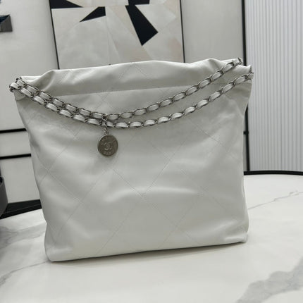 CC LARGE 42 HANDBAG IN WHITE CALFSKIN SILVER HARDWARE