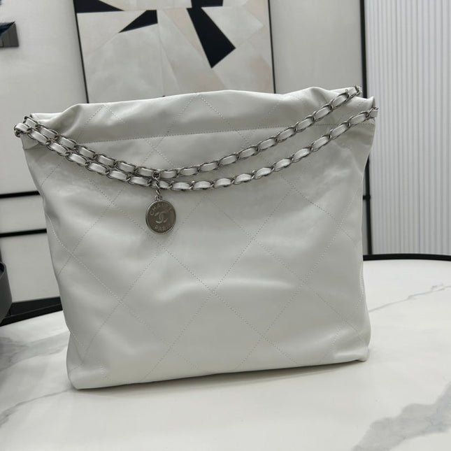 CC LARGE 42 HANDBAG IN WHITE CALFSKIN SILVER HARDWARE