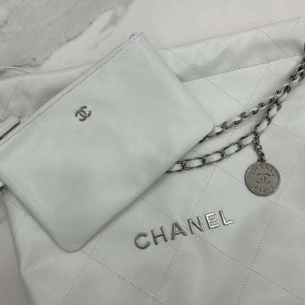 CC MEDIUM 37 HANDBAG IN WHITE CALFSKIN SILVER HARDWARE