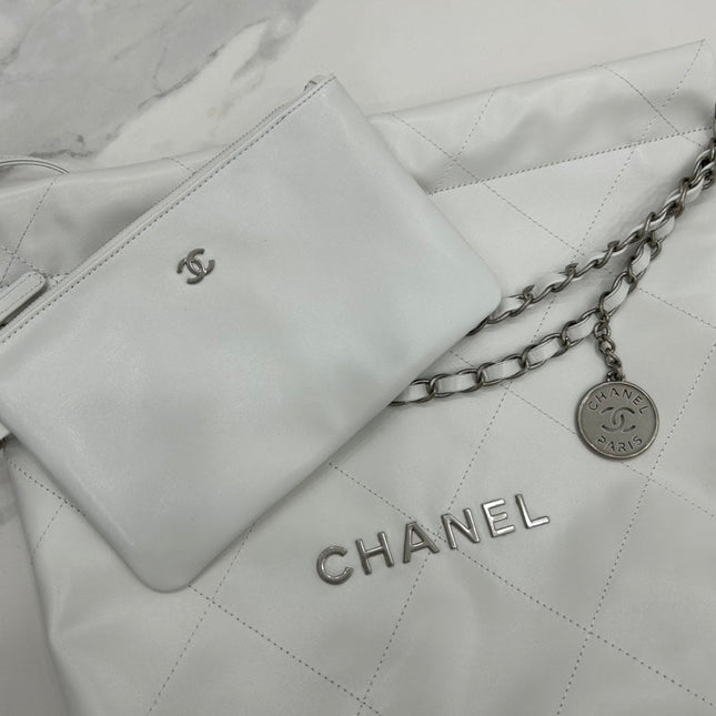 CC MEDIUM 37 HANDBAG IN WHITE CALFSKIN SILVER HARDWARE