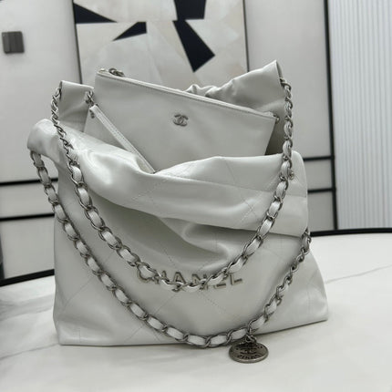 CC MEDIUM 37 HANDBAG IN WHITE CALFSKIN SILVER HARDWARE
